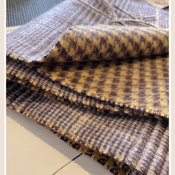 Unisex Caramel or Baby Blue  Plaid  Style  100% Australian Wool Scarf - Picture 6 of 7